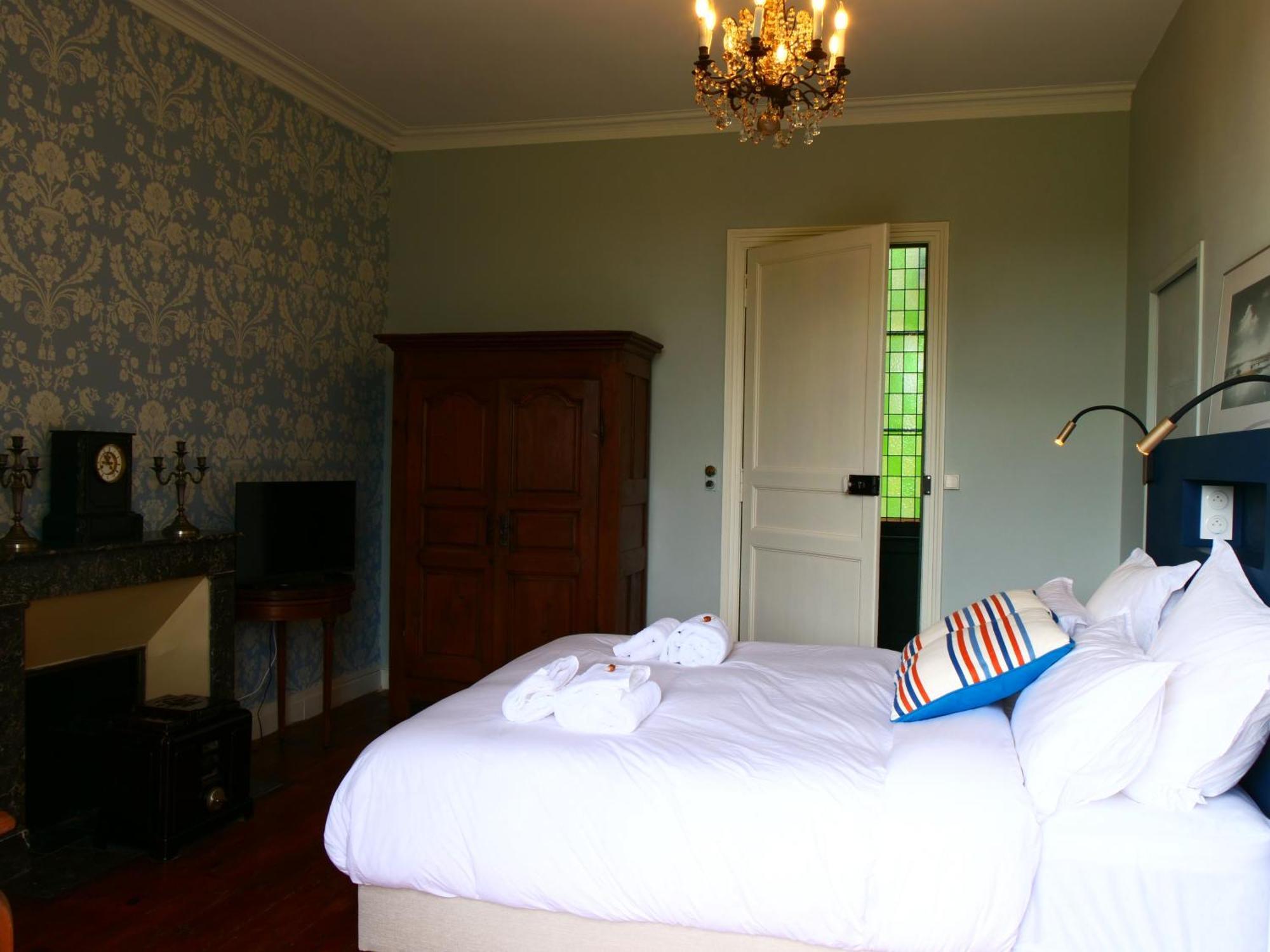 Domaine Du Cloitre Bed & Breakfast Pleneuf-Val-Andre Dış mekan fotoğraf